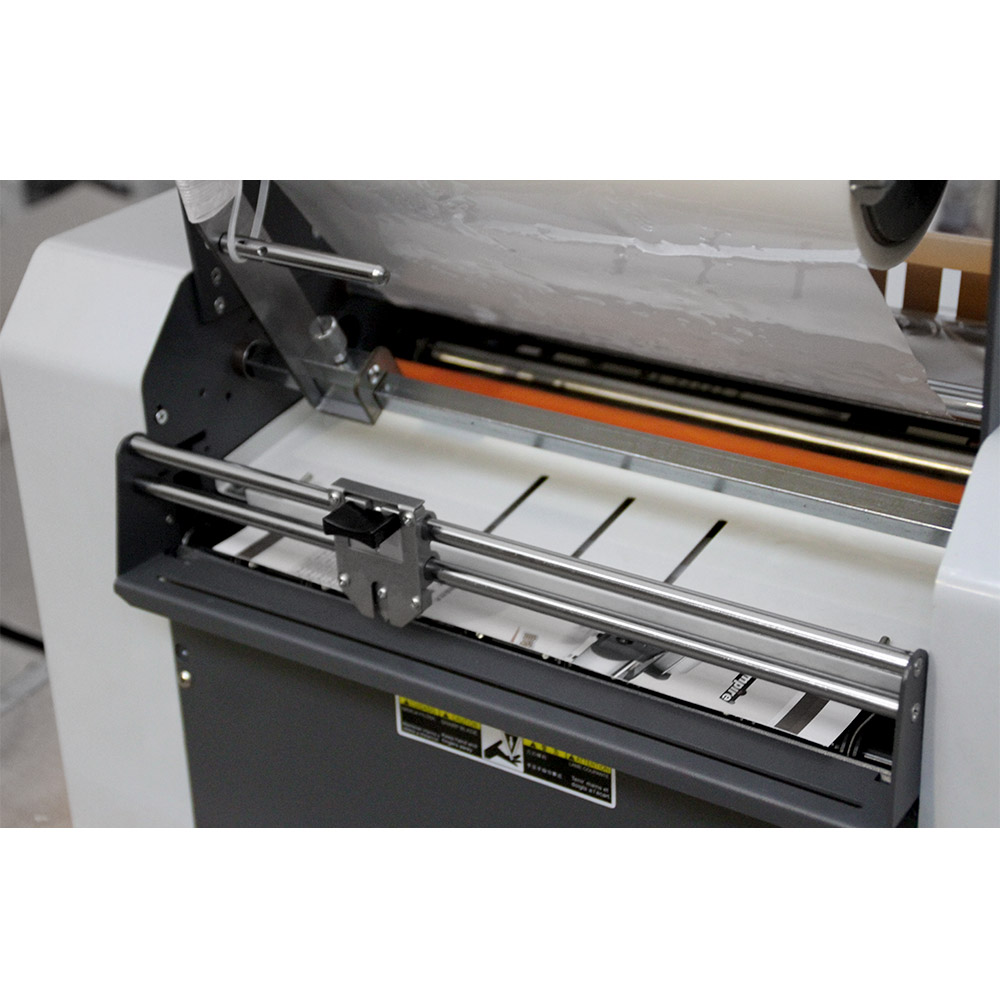 gas Plain Displacement Finisare tipografica :: Aparate de laminat documente :: Laminatoare in rola la cald :: BOWAY BW-F350A gas Plain Displacement Finisare tipografica :: Aparate de laminat documente :: Laminatoare in rola la cald :: BOWAY BW-F350A